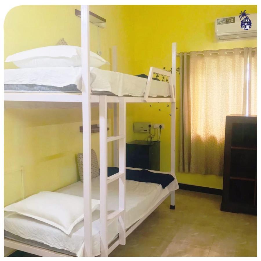 Dibs On Blue Hostel Morjim